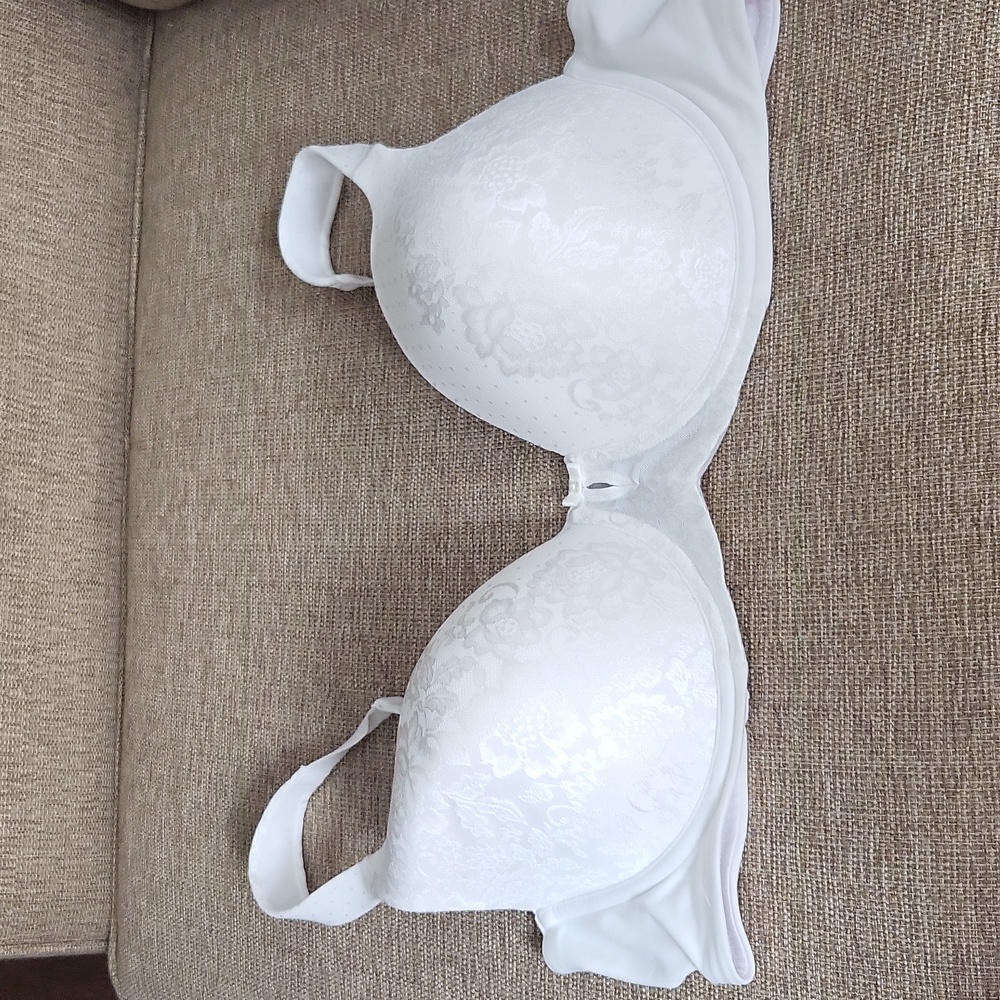 36 DD Vanity Fair  underwire bra New Without Tags
